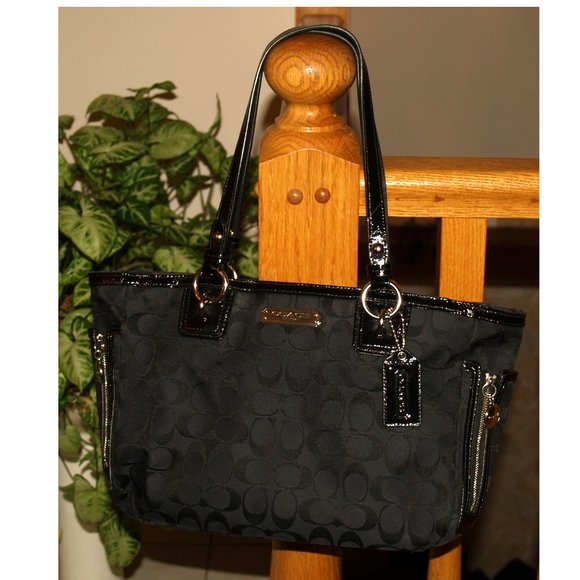 COACH A1394-23766E Black Signature Jacquard Medium Shoulder Bag - Picture 2 of 11
